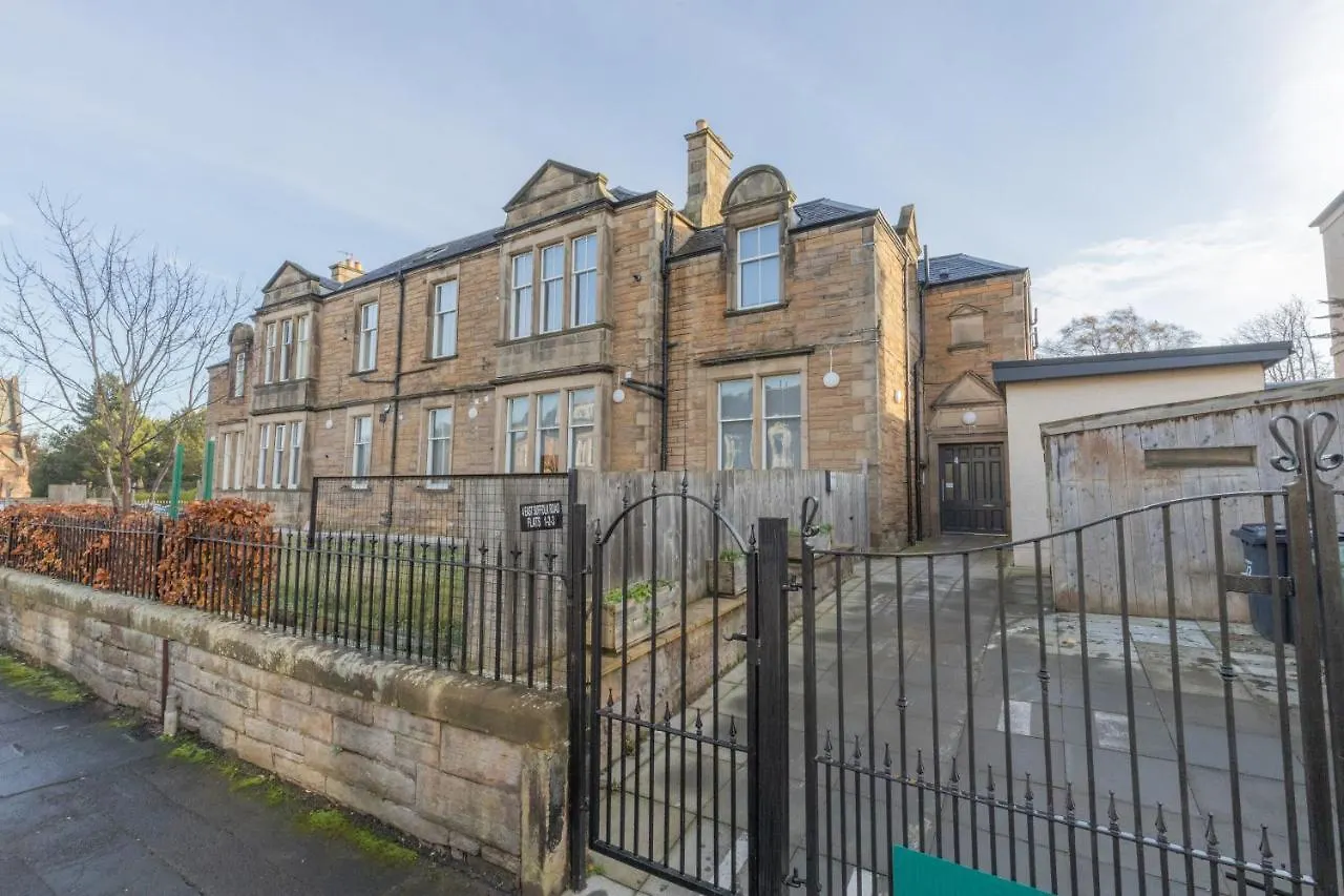 New 3-Bedroom Apartment Close To City Centre Edinburgh