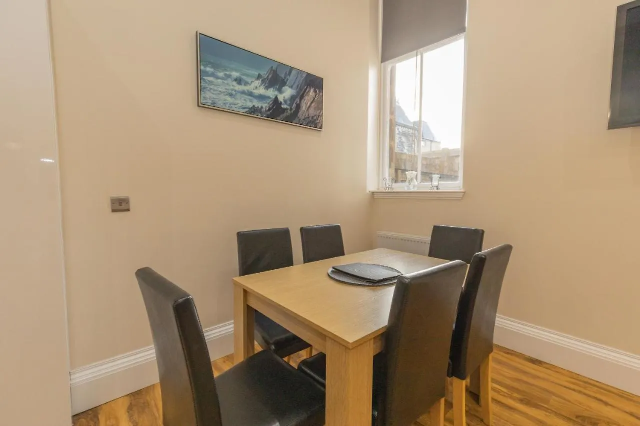 New 3-Bedroom Apartment Close To City Centre Edinburgh