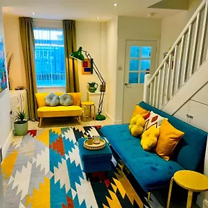 stay-k-belfast-cosy-2-bedroom-house-close-to-belfast.belfasthotelsireland.com/