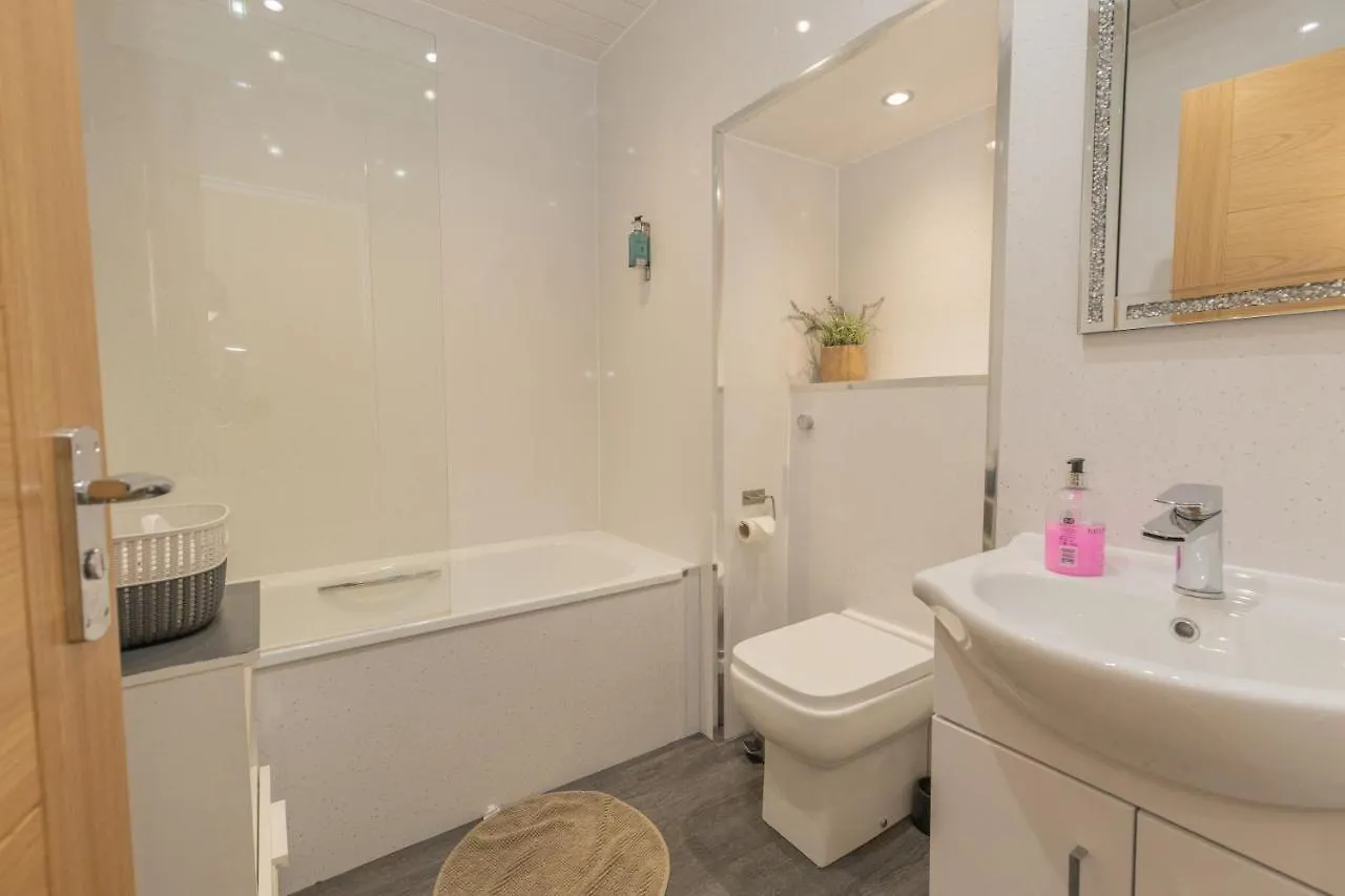 New 3-Bedroom Apartment Close To City Centre Edinburgh