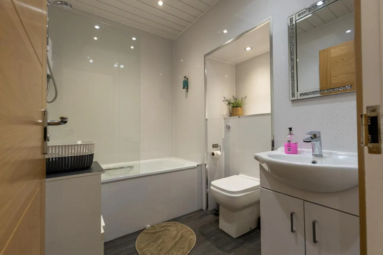New 3-Bedroom Apartment Close To City Centre Edinburgh