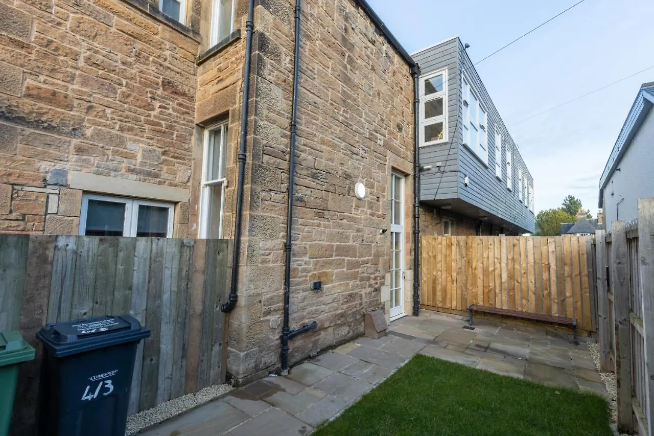New 3-Bedroom Apartment Close To City Centre Edinburgh 0*,  United Kingdom